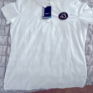 Nike women’s polo Licor 43